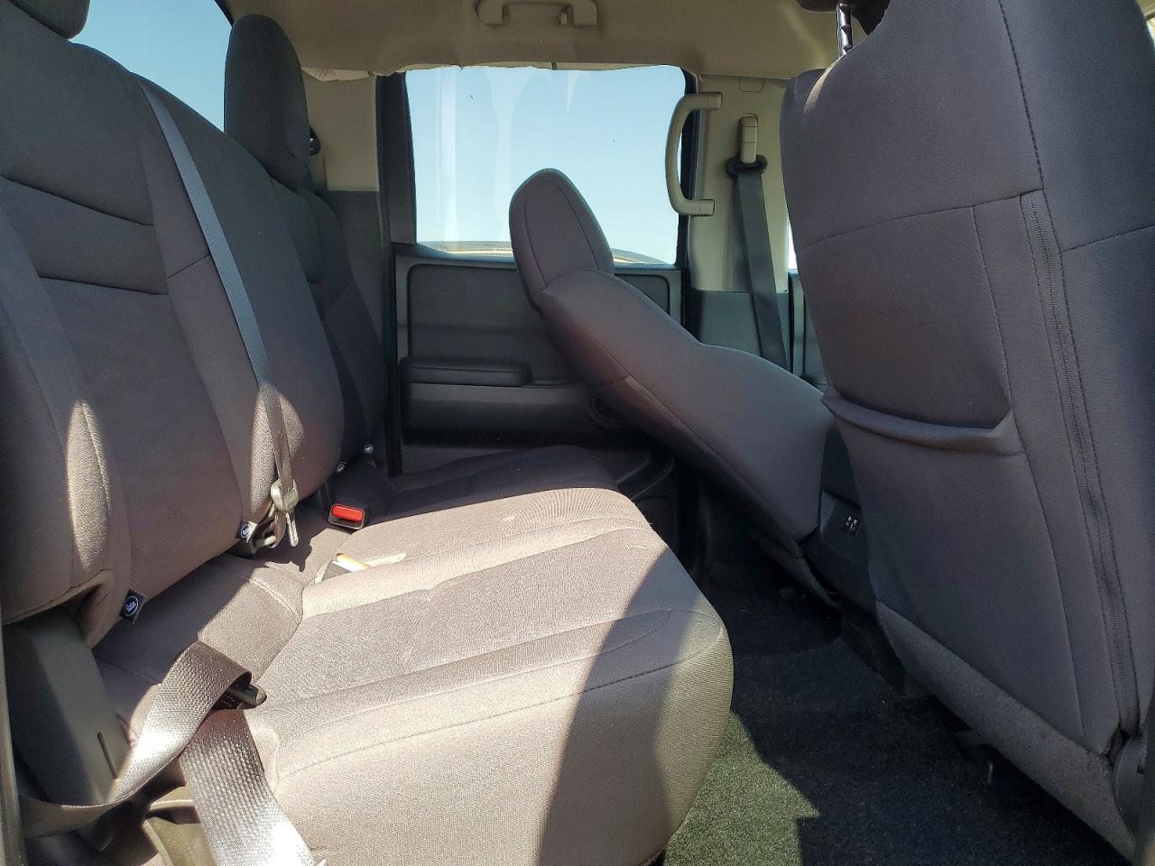 2024 NISSAN FRONTIER