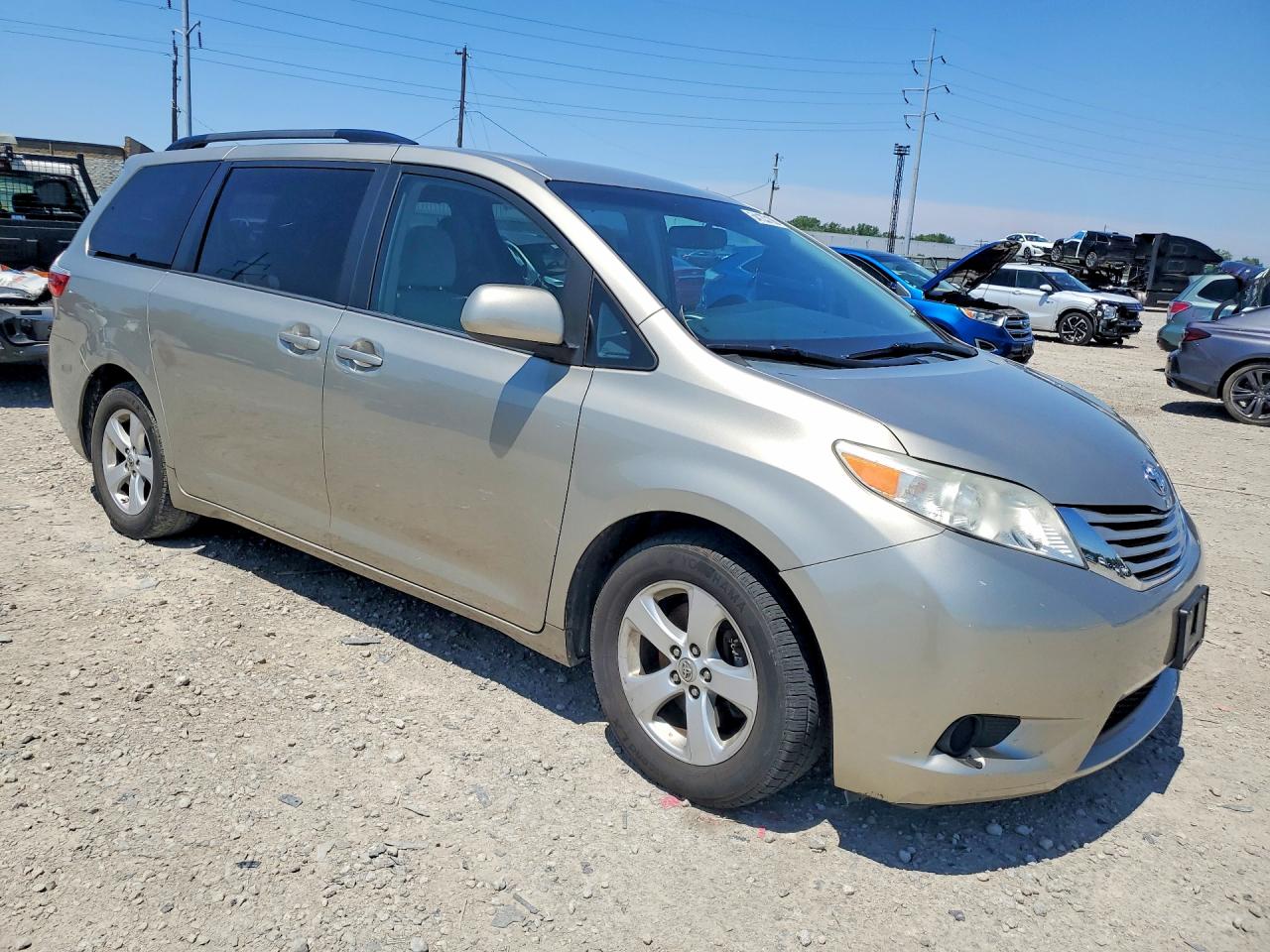 2015 TOYOTA SIENNA