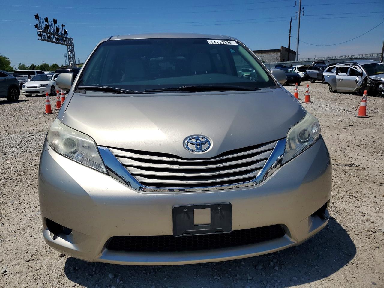 2015 TOYOTA SIENNA
