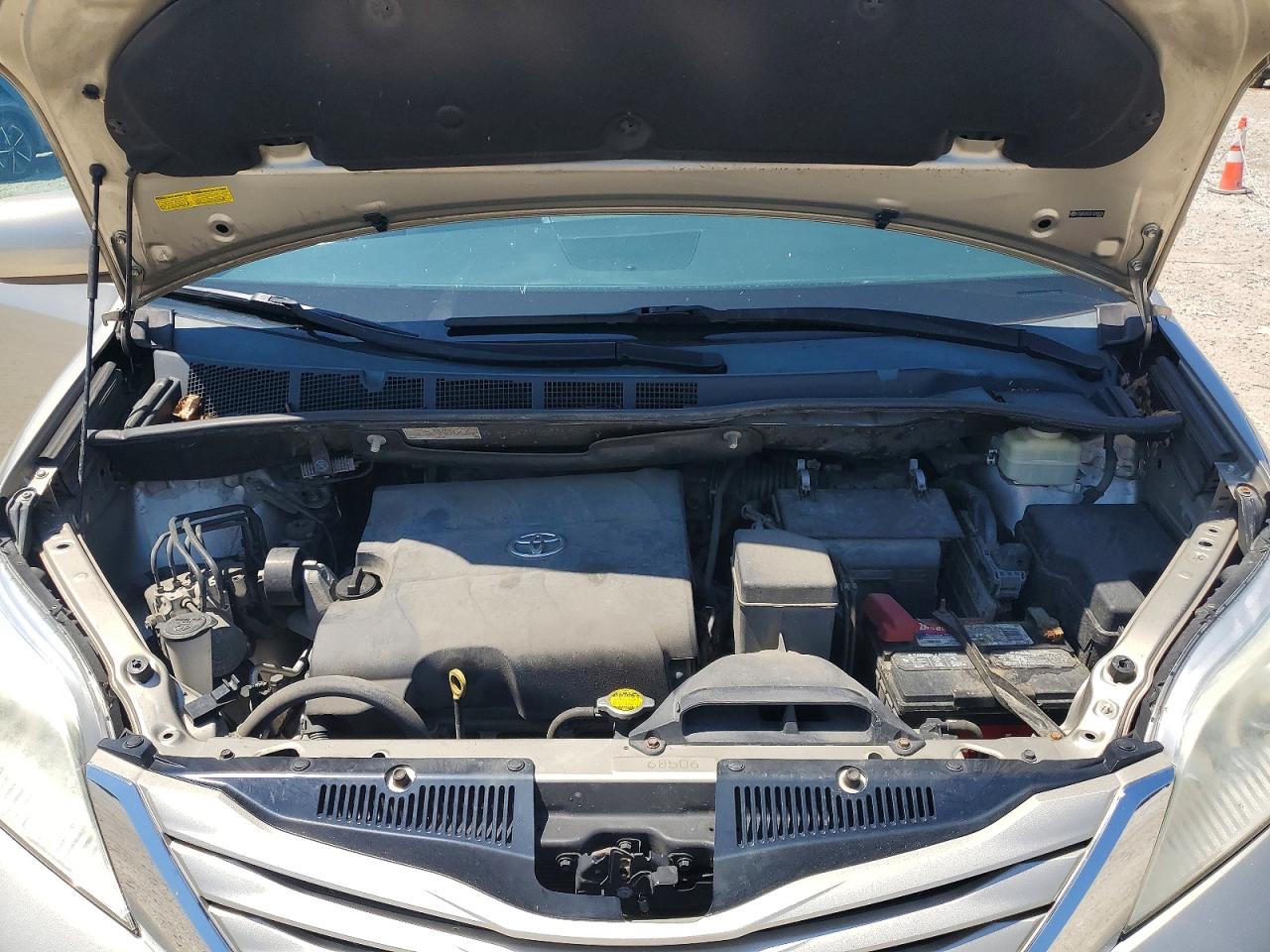 2015 TOYOTA SIENNA