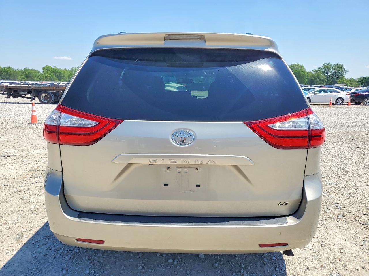2015 TOYOTA SIENNA