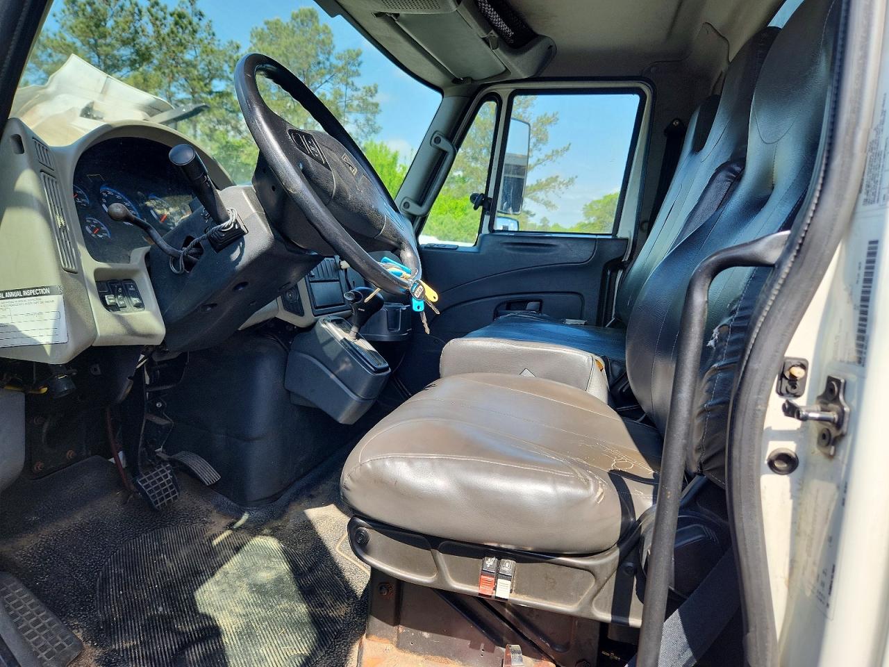 2014 INTERNATIONAL 4000 SERIE