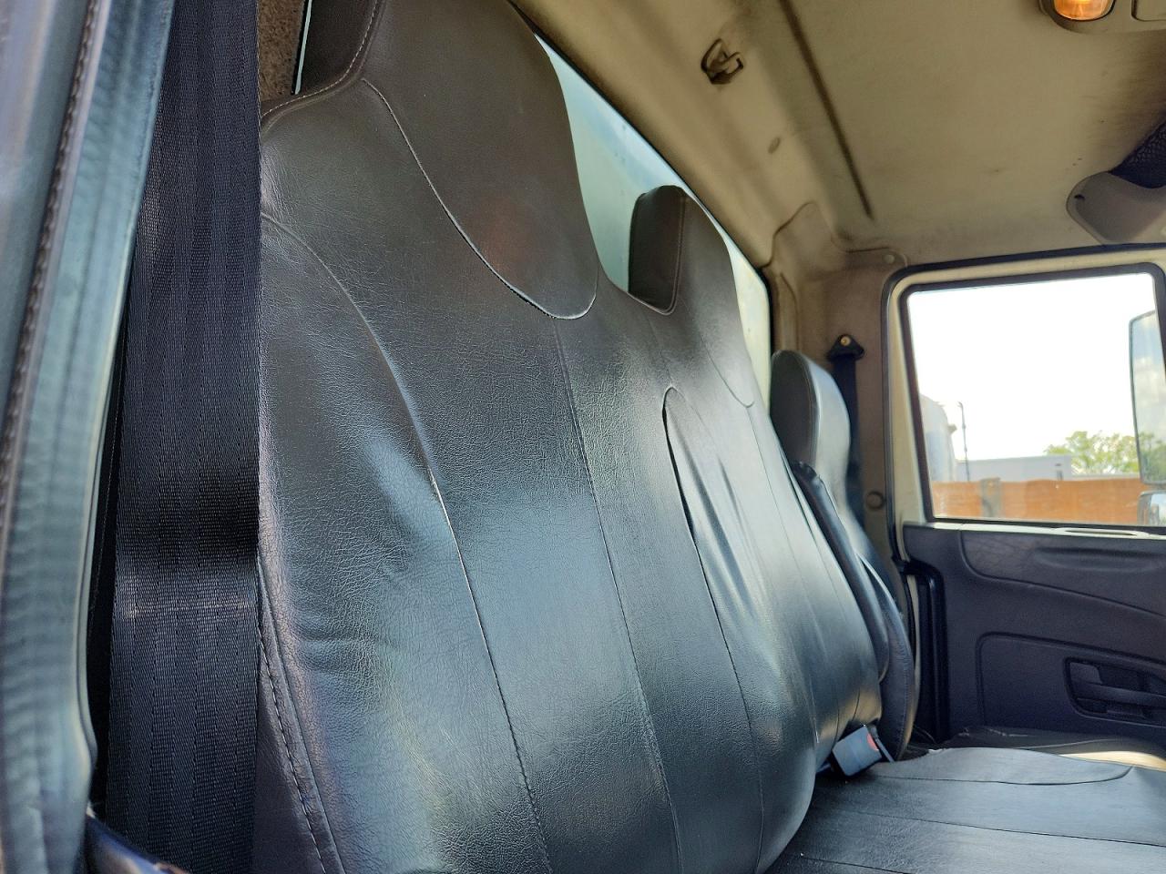 2014 INTERNATIONAL 4000 SERIE
