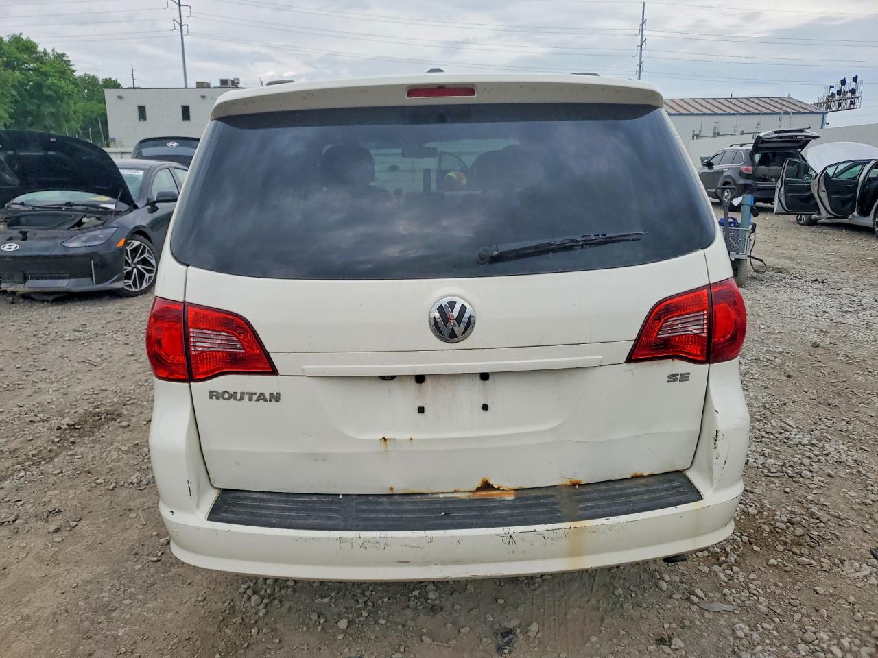 2012 VOLKSWAGEN ROUTAN