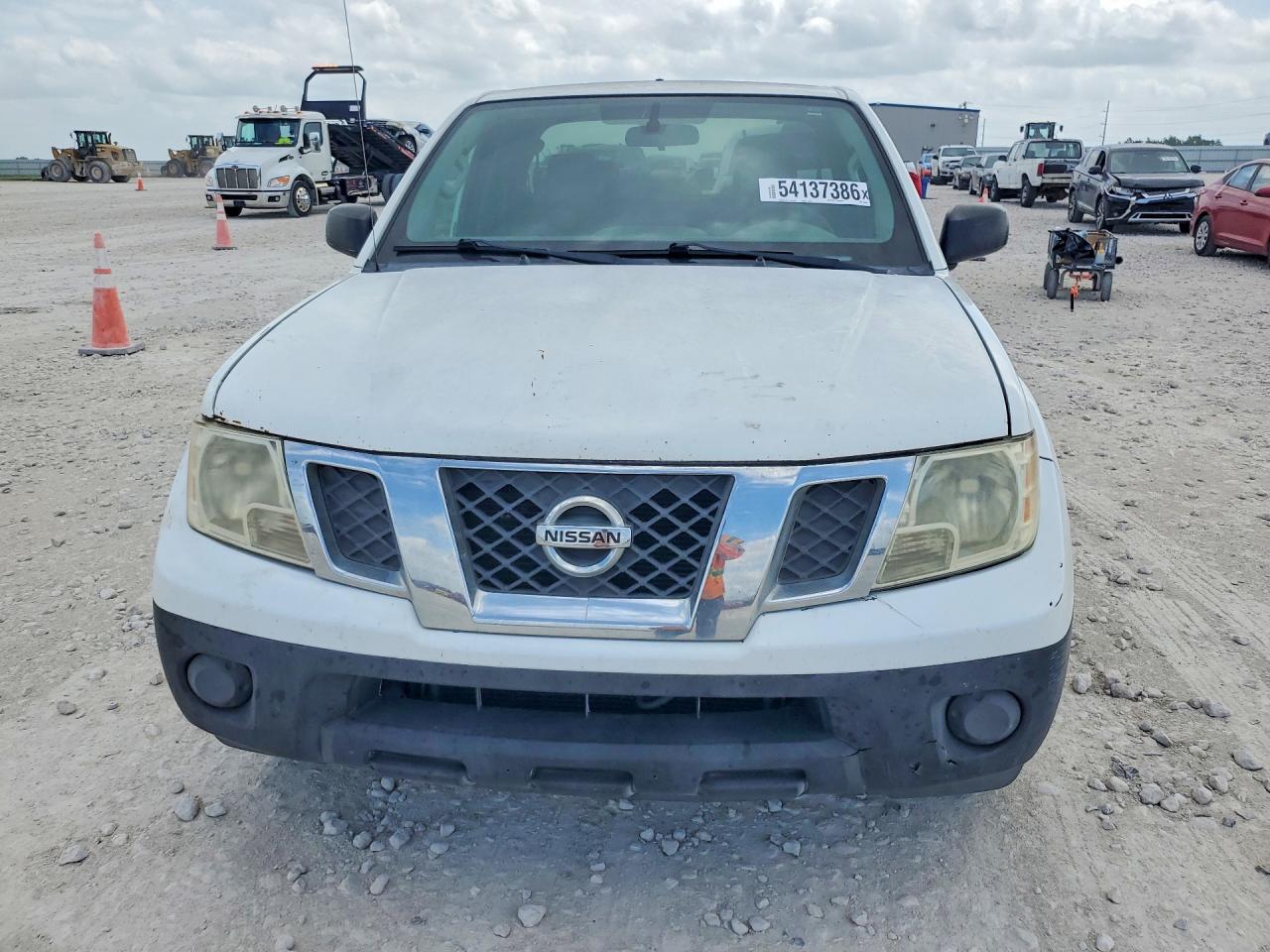 2015 NISSAN FRONTIER