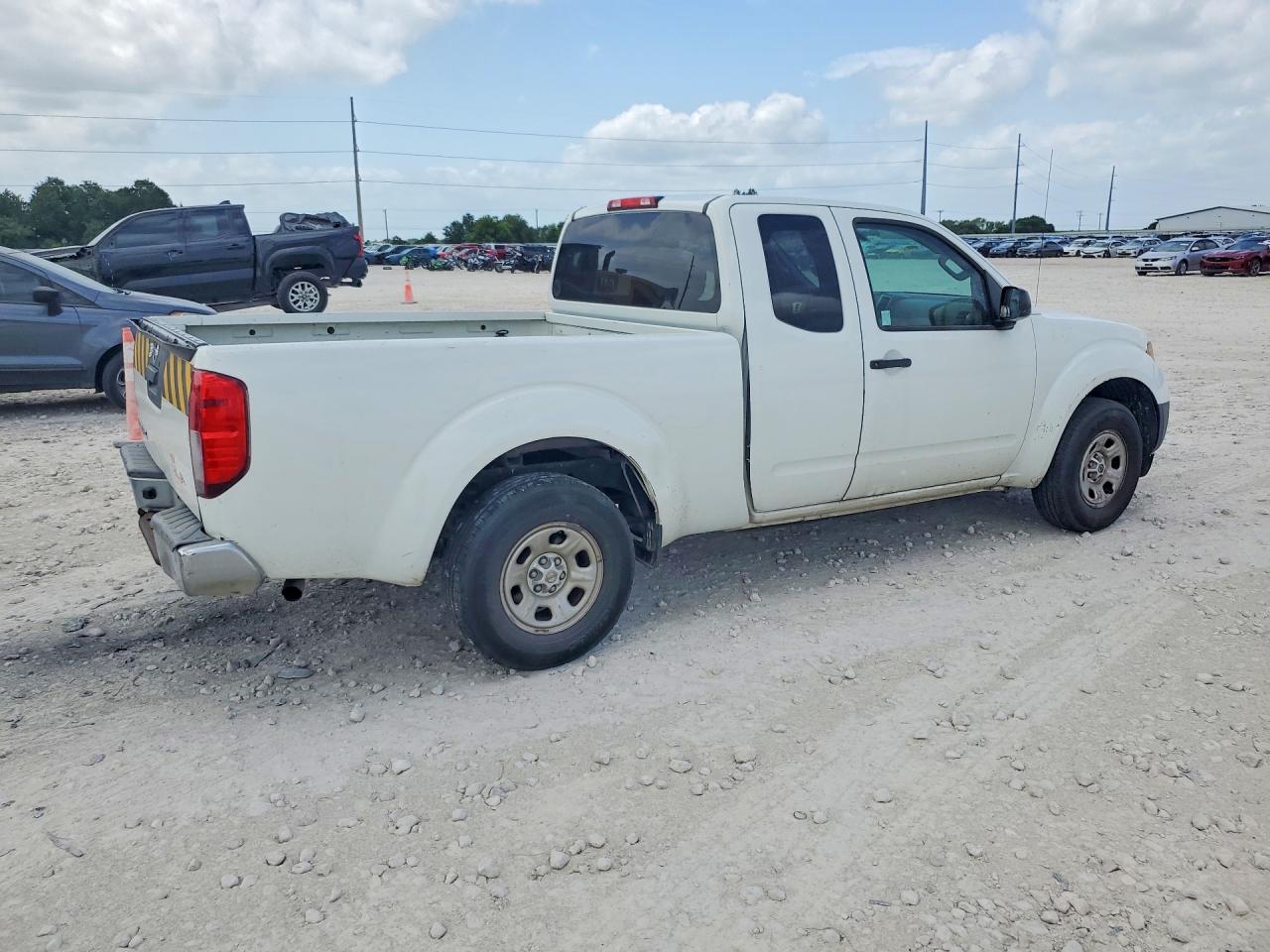 2015 NISSAN FRONTIER