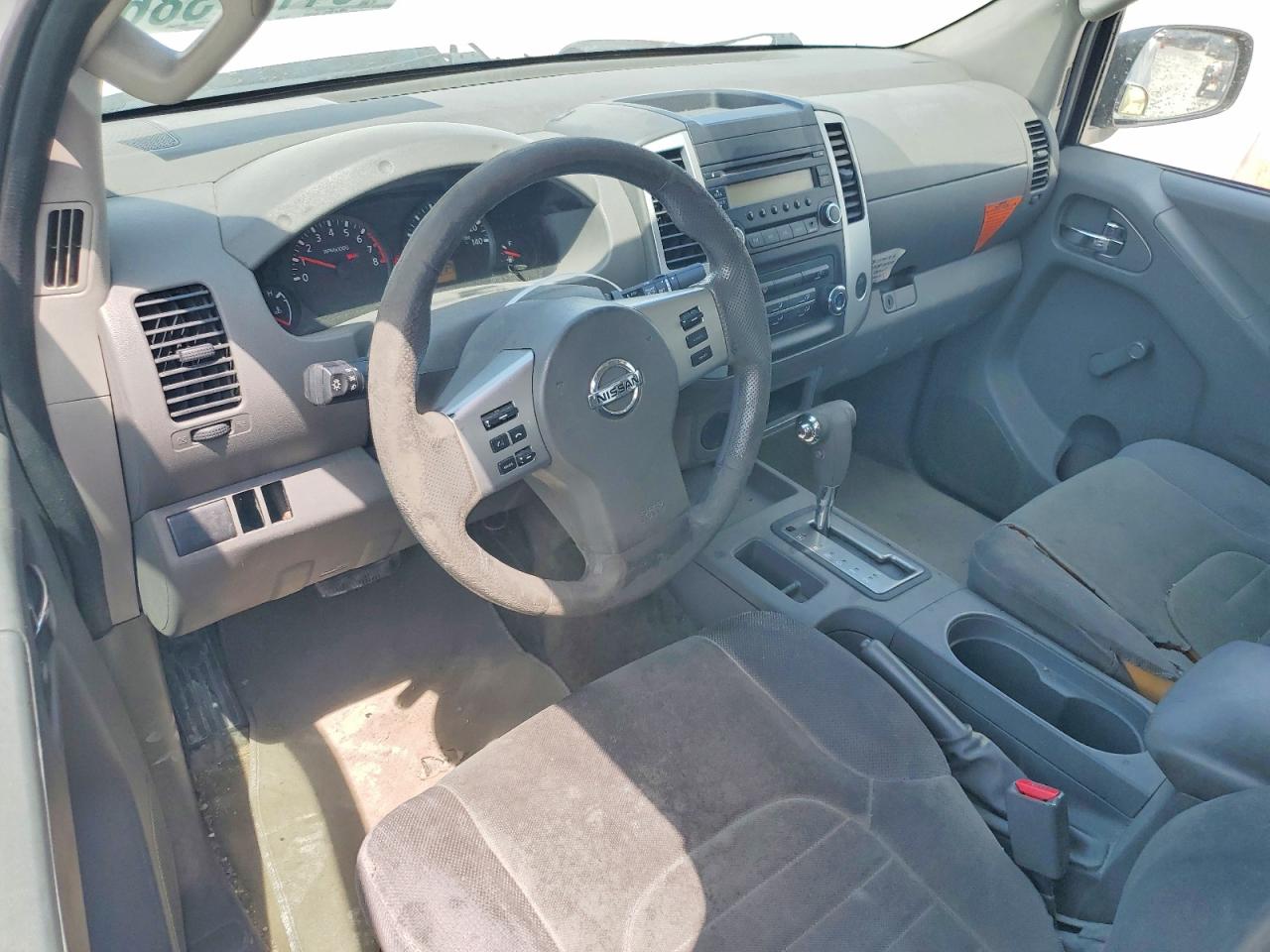 2015 NISSAN FRONTIER