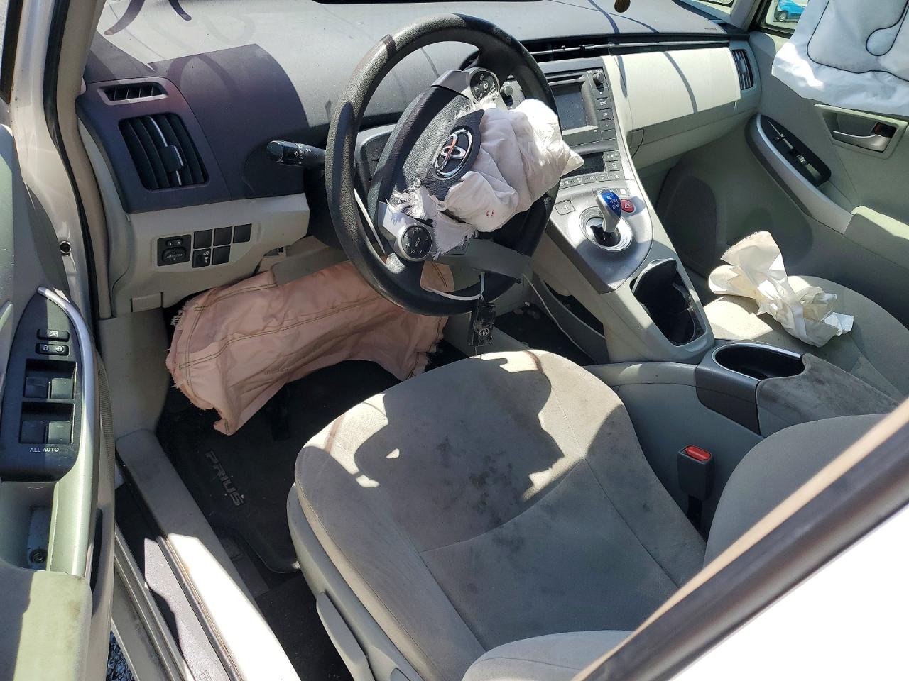 2015 TOYOTA PRIUS