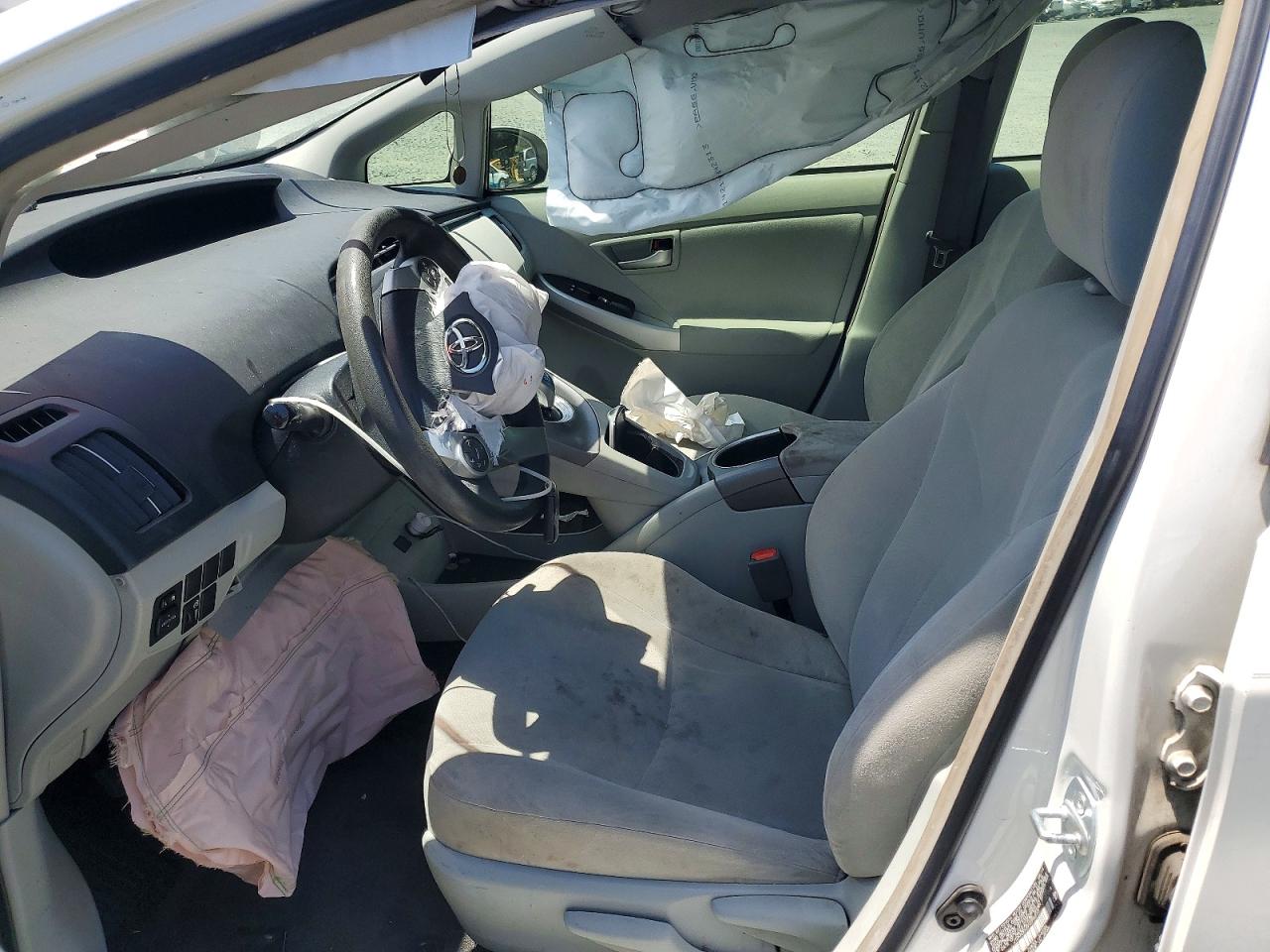 2015 TOYOTA PRIUS