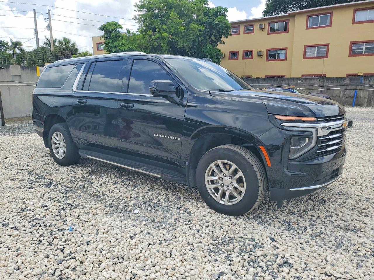 2025 CHEVROLET SUBURBAN