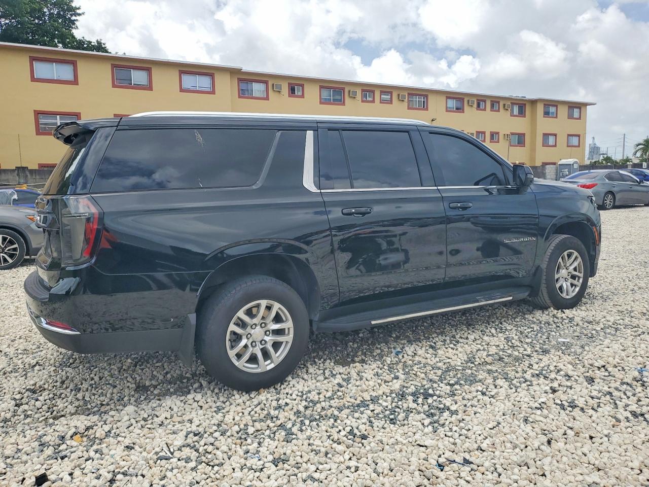 2025 CHEVROLET SUBURBAN
