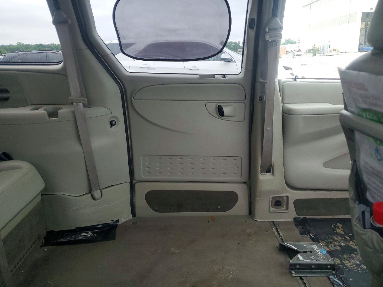 2005 CHRYSLER MINIVAN