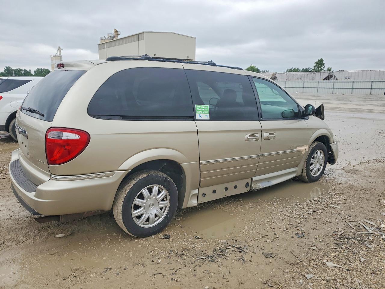 2005 CHRYSLER MINIVAN