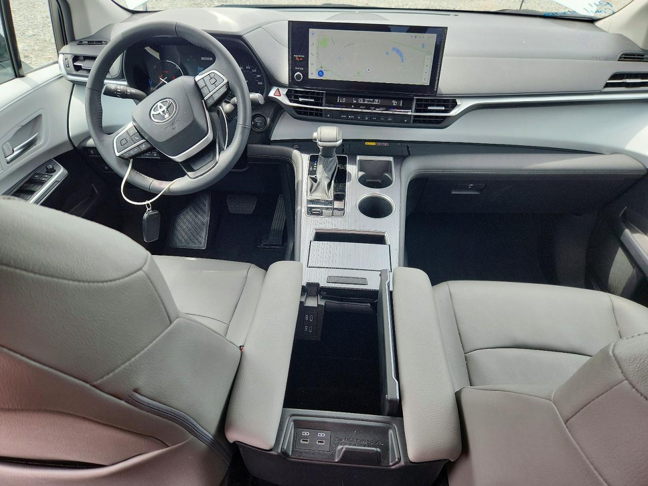 2025 TOYOTA SIENNA