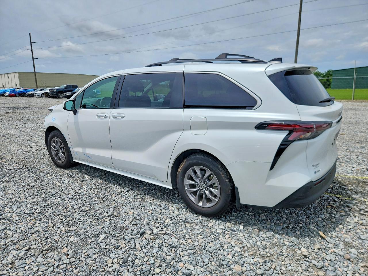 2025 TOYOTA SIENNA