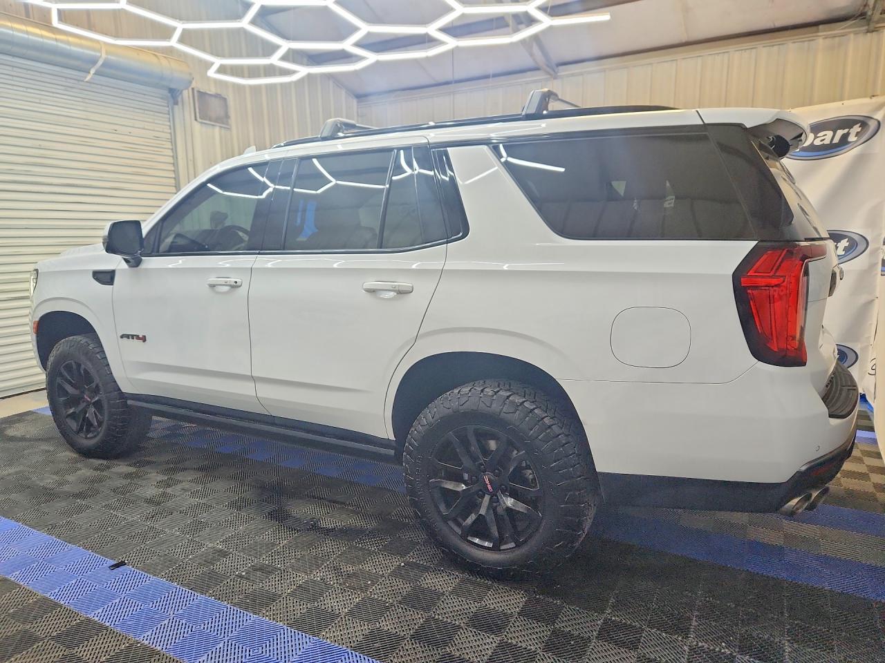 2023 GMC YUKON