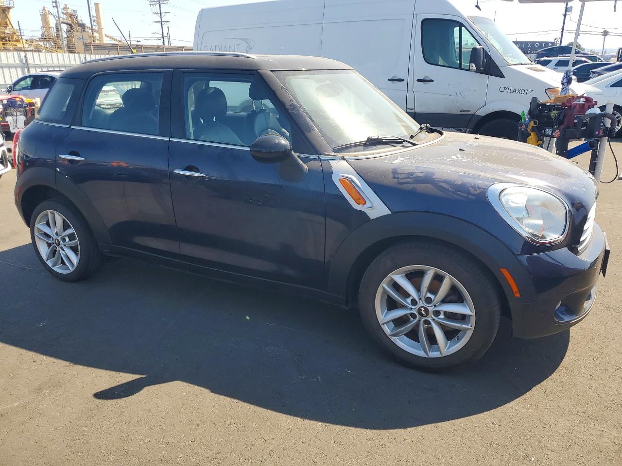 2011 MINI COOPER