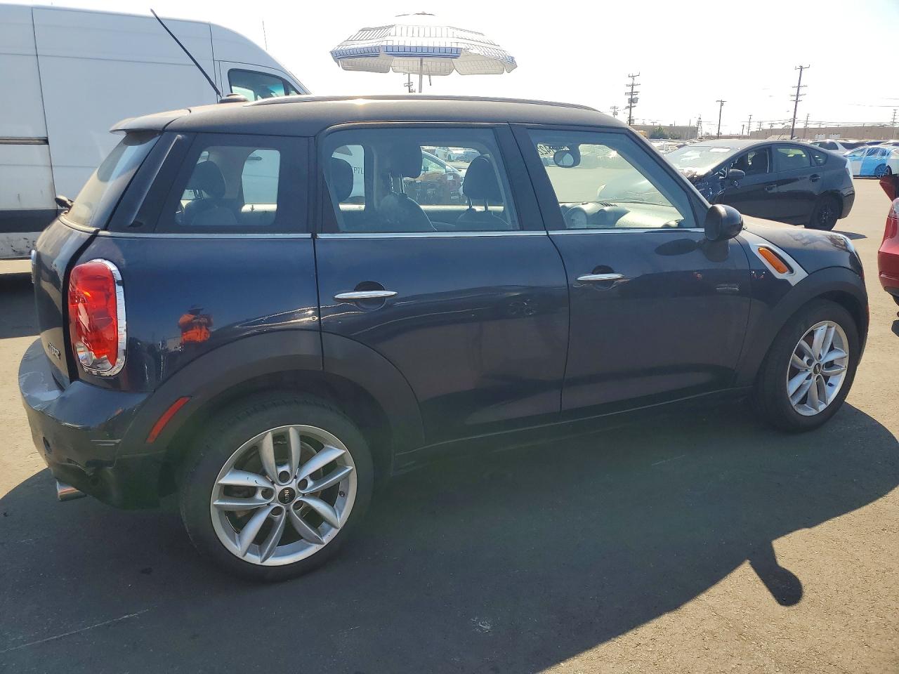 2011 MINI COOPER