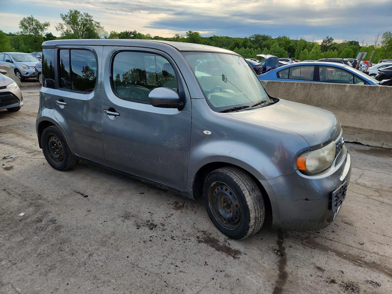 2010 NISSAN CUBE