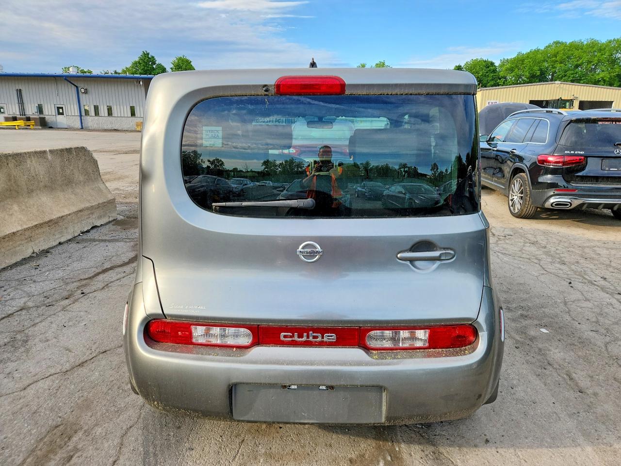 2010 NISSAN CUBE