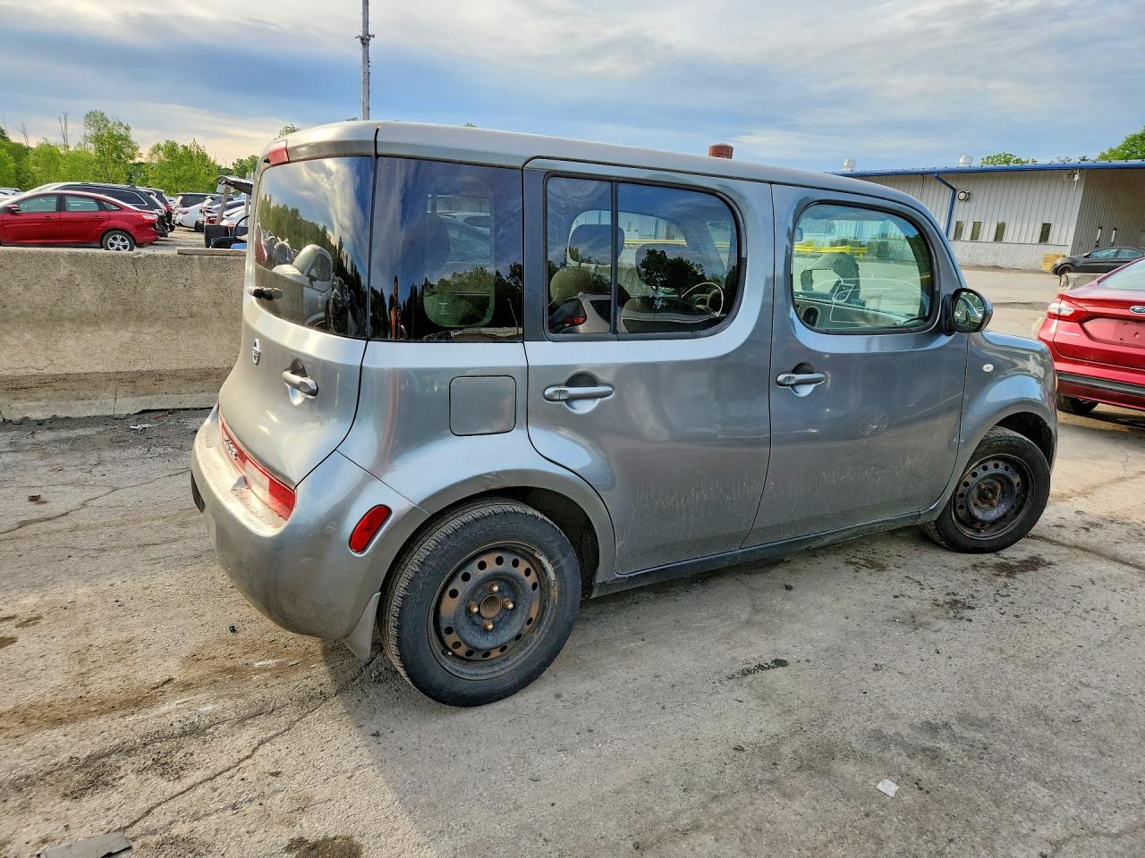 2010 NISSAN CUBE