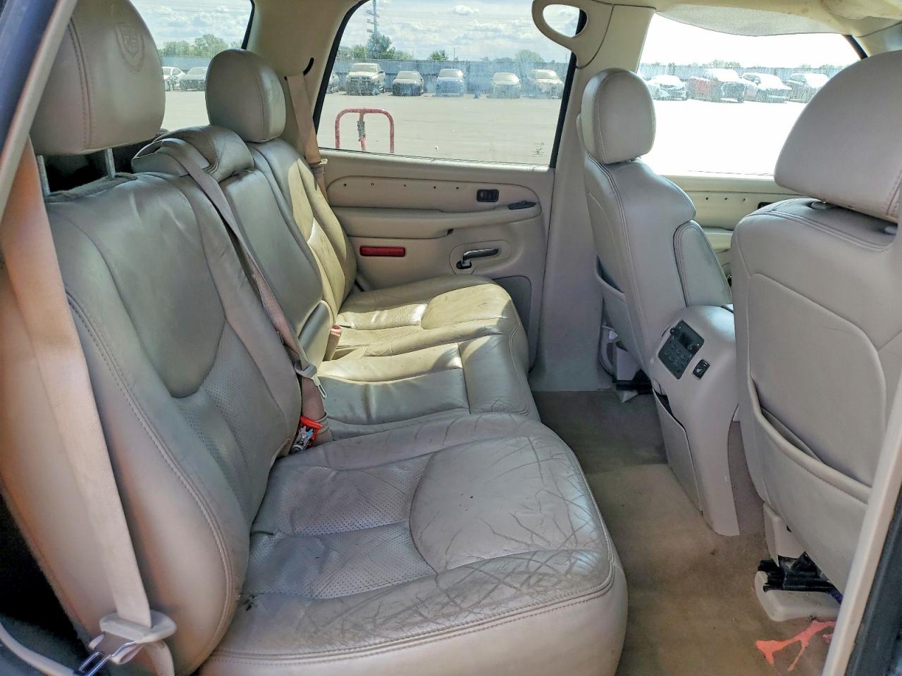 2005 CADILLAC ESCALADE