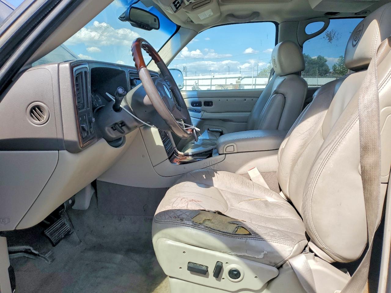 2005 CADILLAC ESCALADE