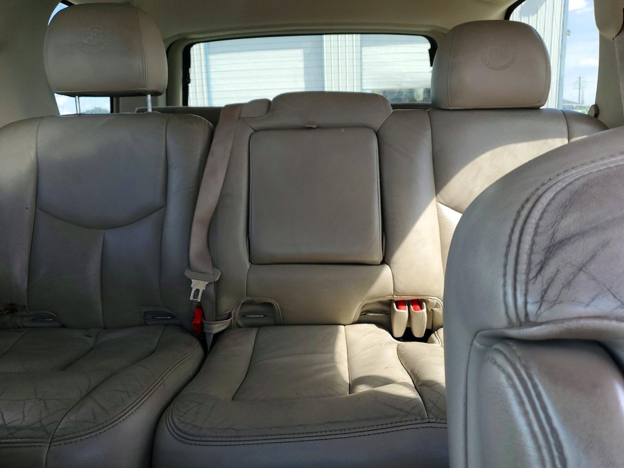 2005 CADILLAC ESCALADE