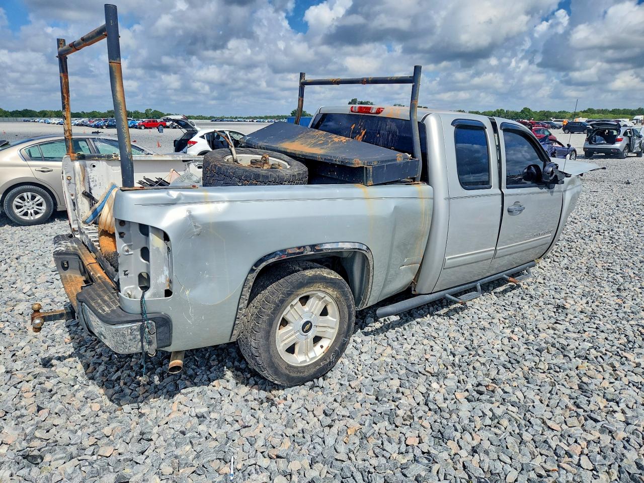 2011 CHEVROLET SILVERADO
