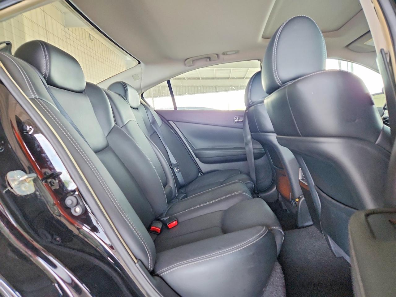 2011 NISSAN MAXIMA