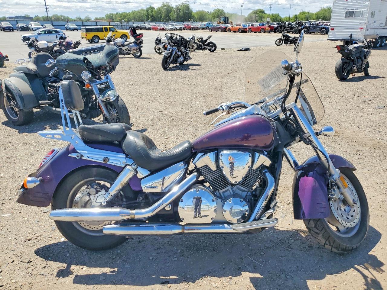 2005 HONDA VTX CYCLE