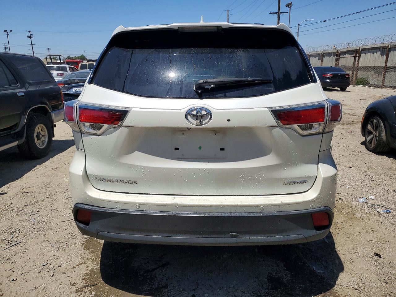 2016 TOYOTA HIGHLANDER