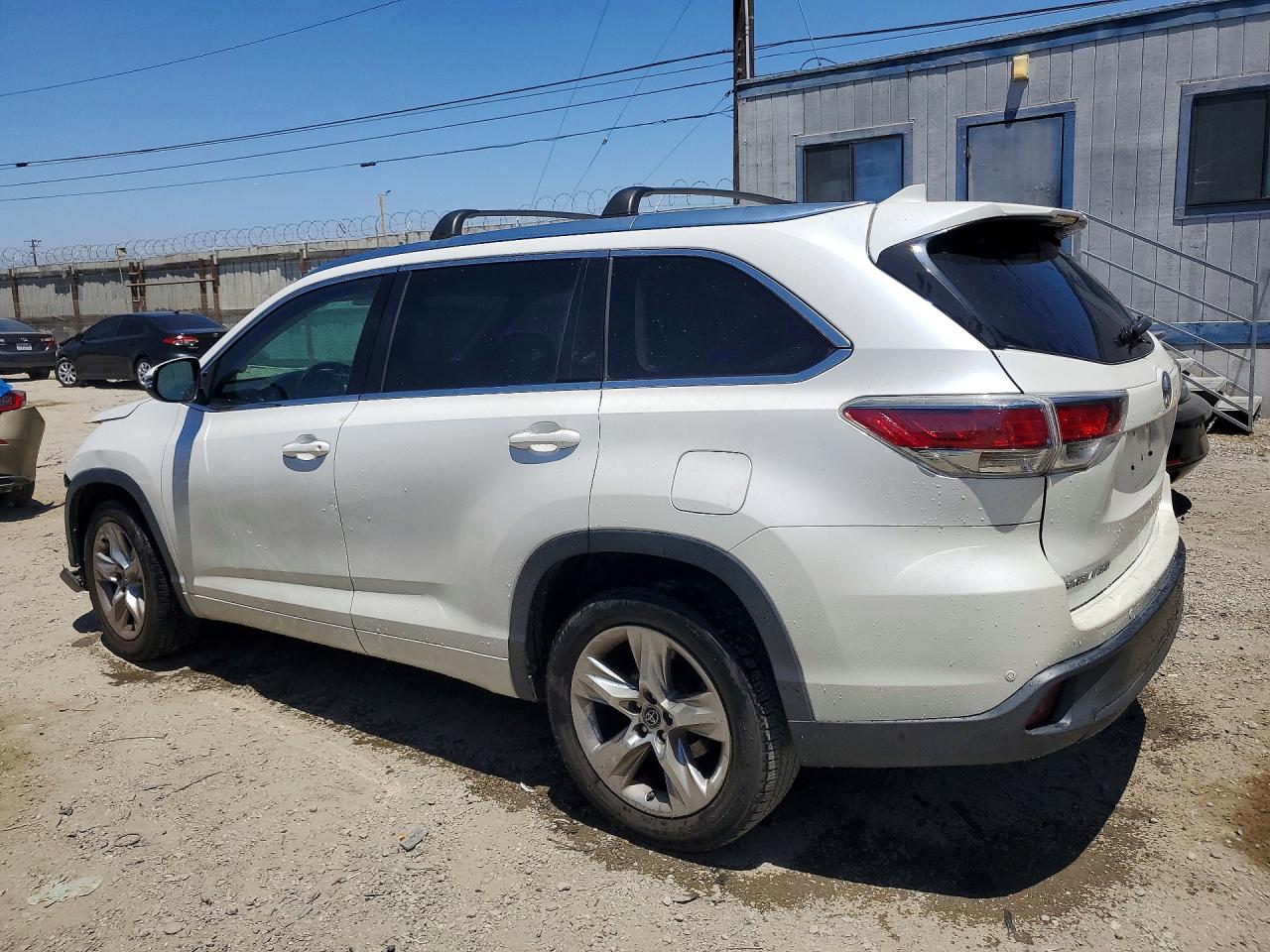 2016 TOYOTA HIGHLANDER