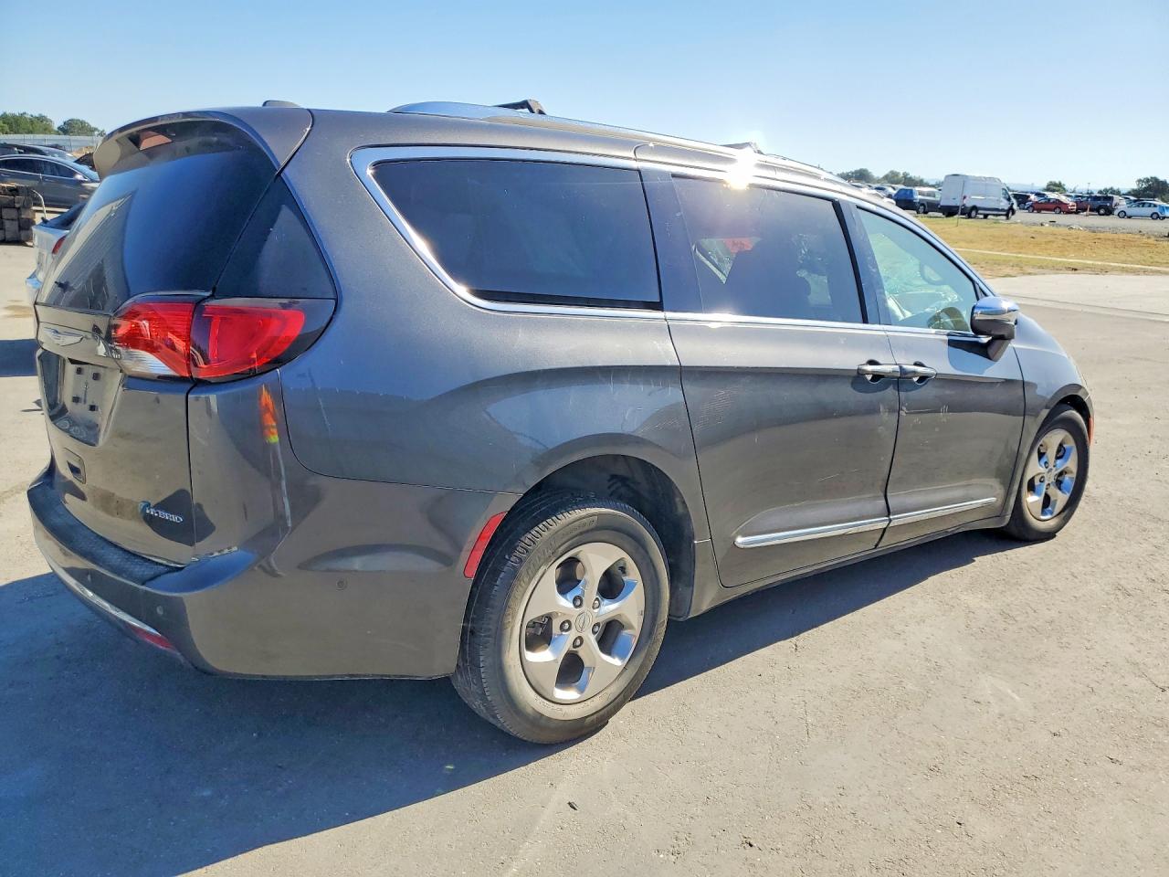 2018 CHRYSLER PACIFICA