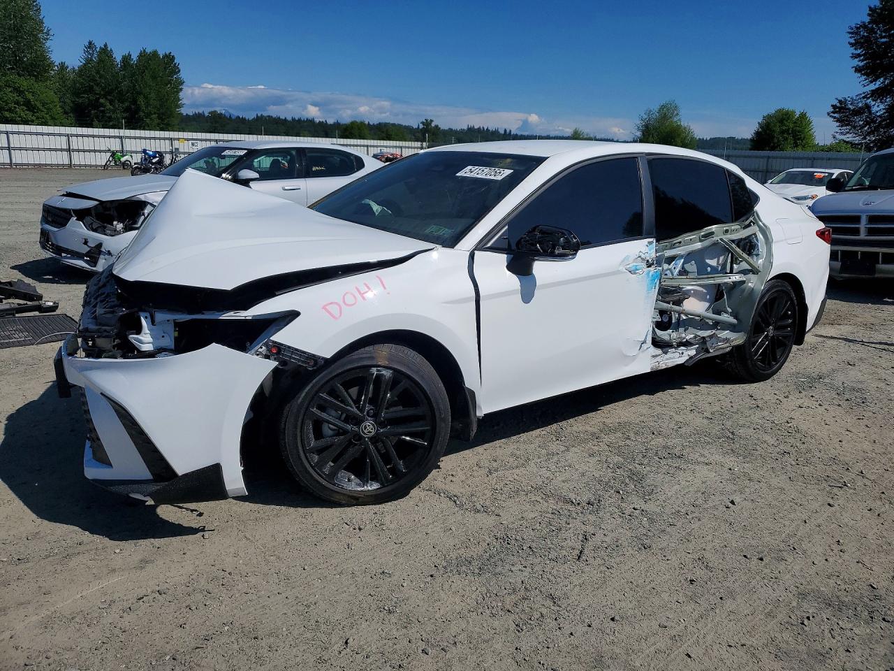 2025 TOYOTA CAMRY