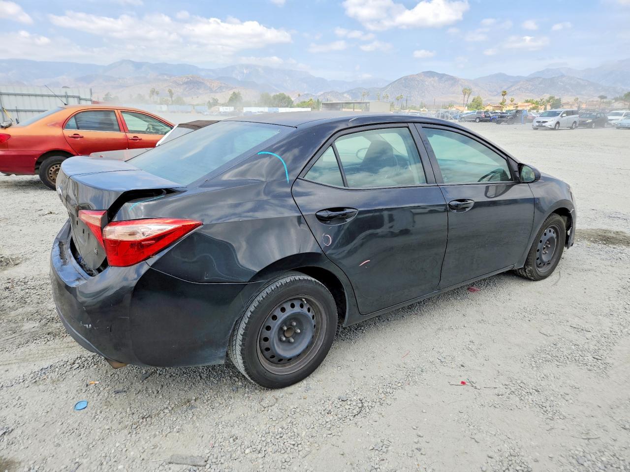 2017 TOYOTA COROLLA