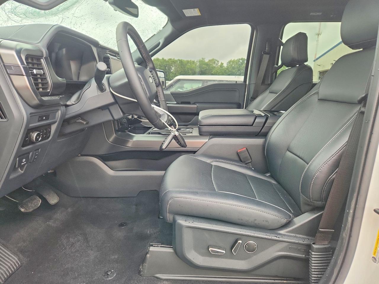 2025 FORD F150