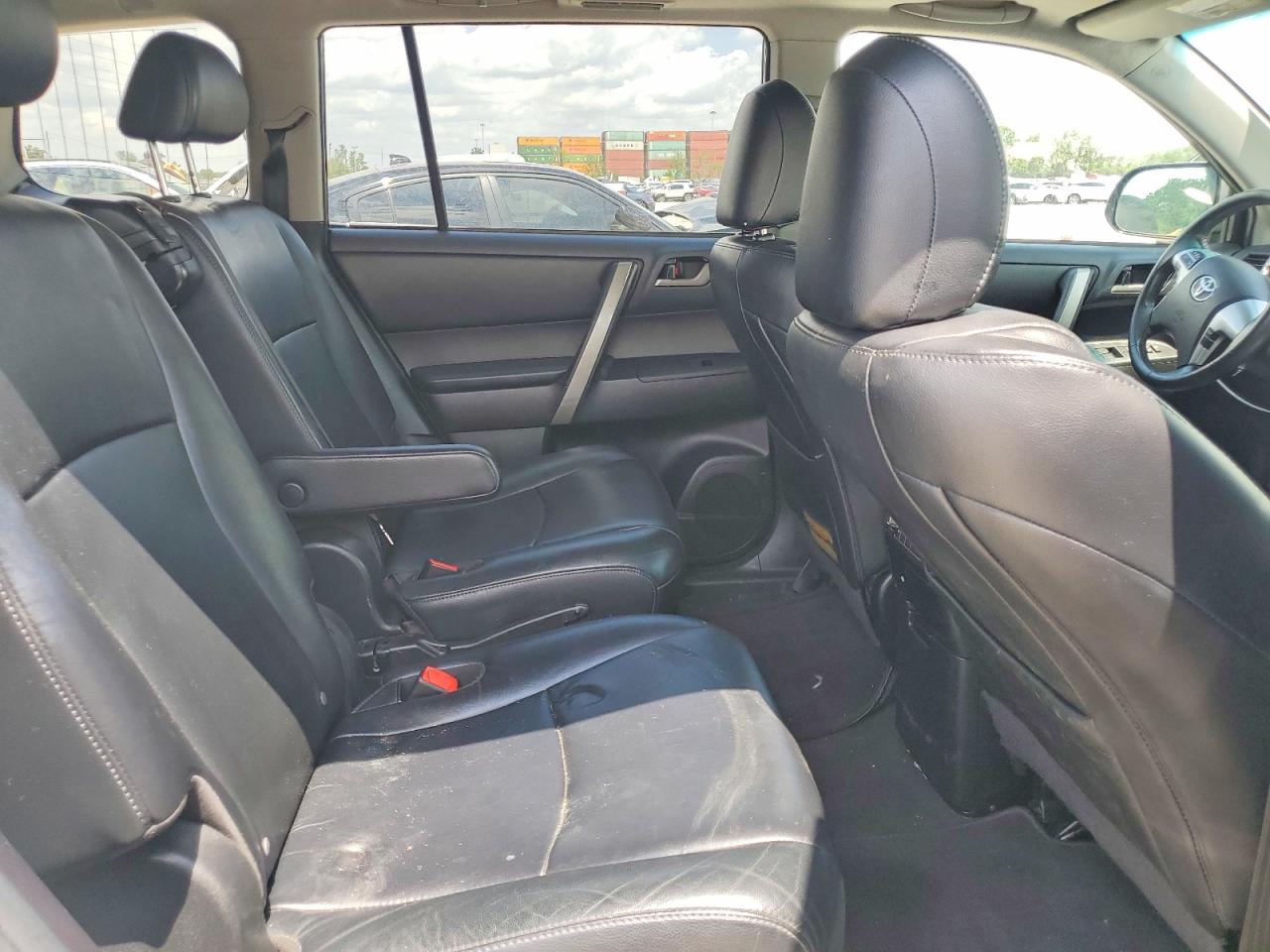 2013 TOYOTA HIGHLANDER