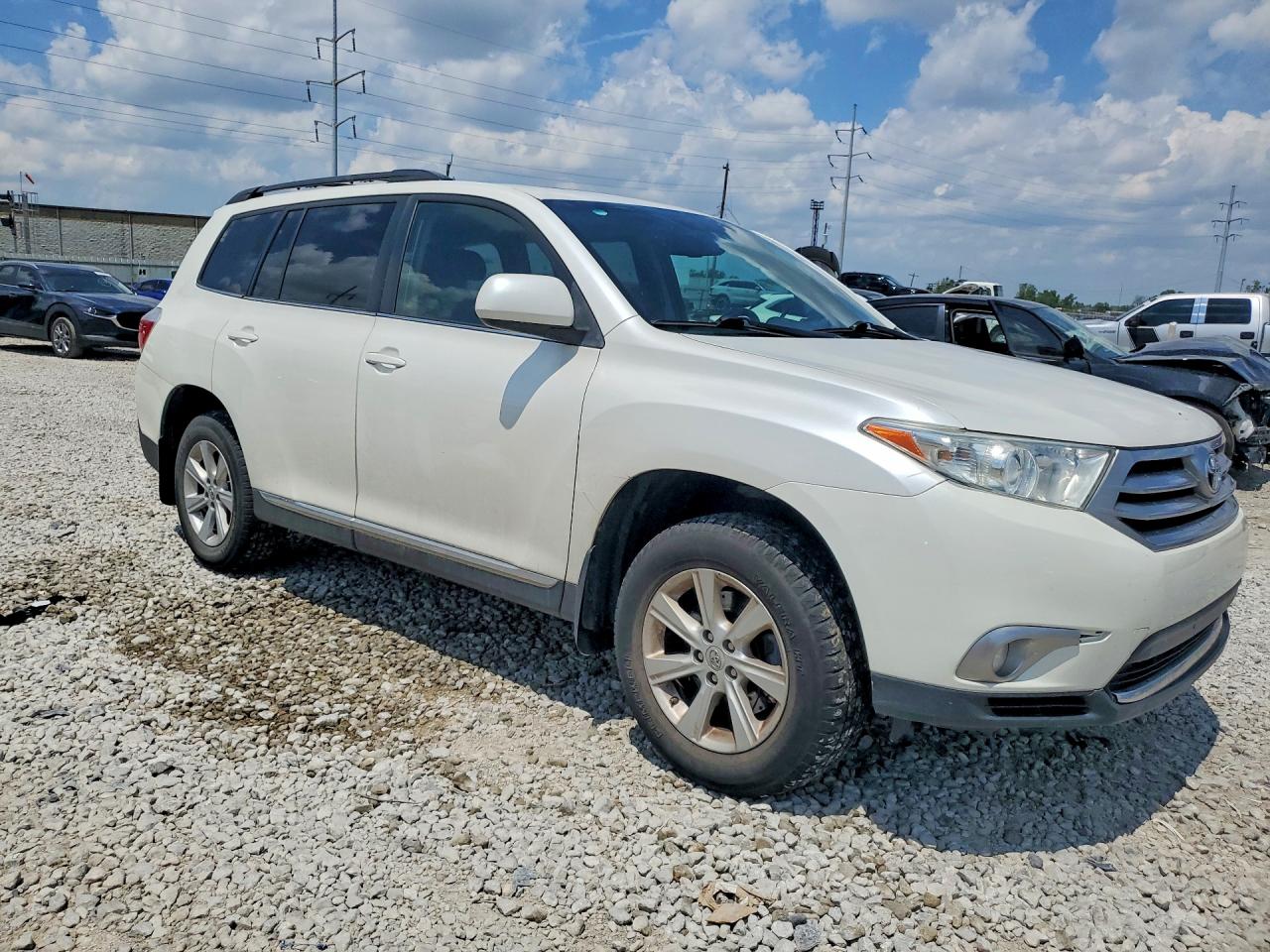 2013 TOYOTA HIGHLANDER