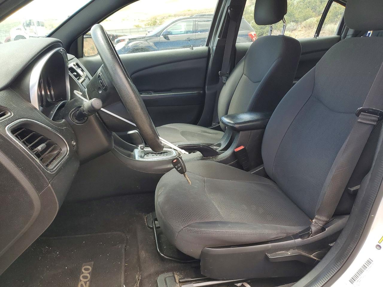 2014 CHRYSLER 200