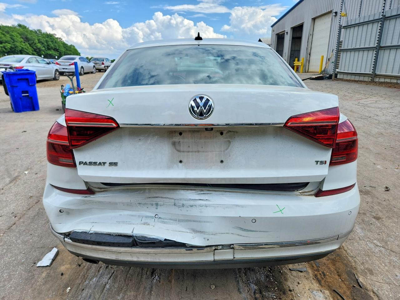 2017 VOLKSWAGEN PASSAT