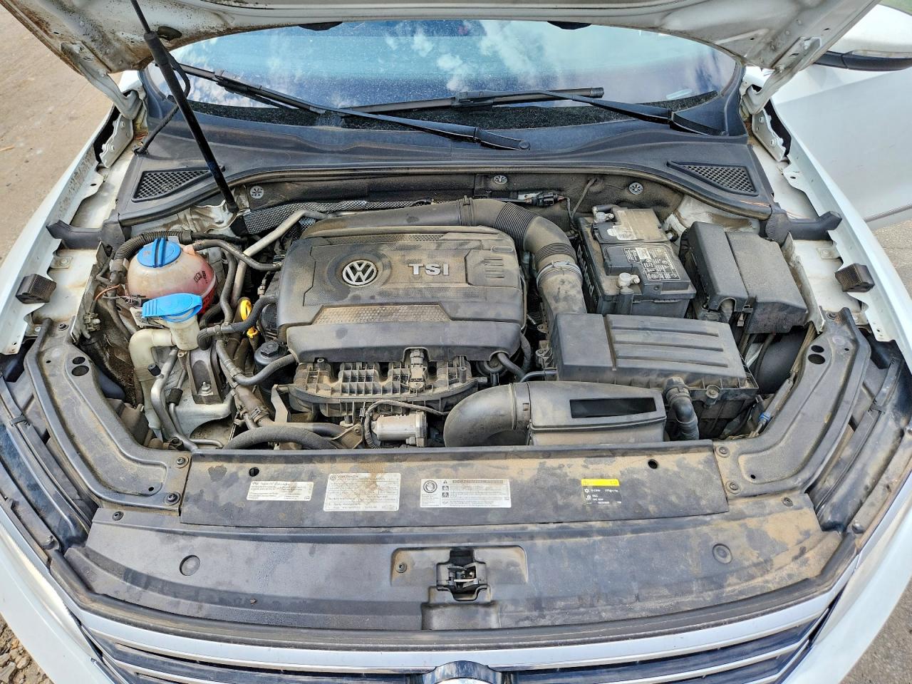 2017 VOLKSWAGEN PASSAT