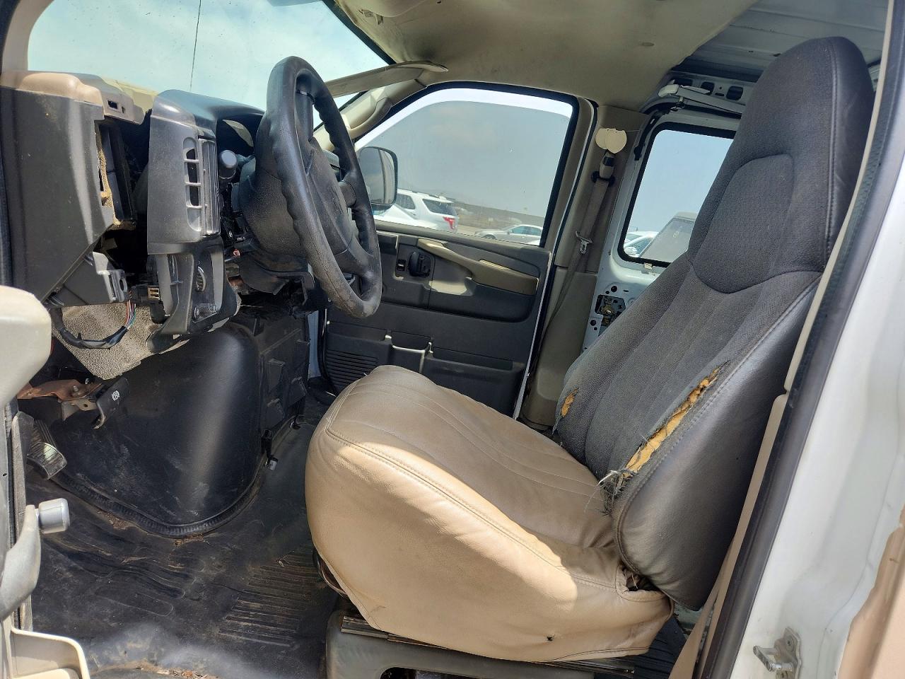 2006 CHEV EXPRESS