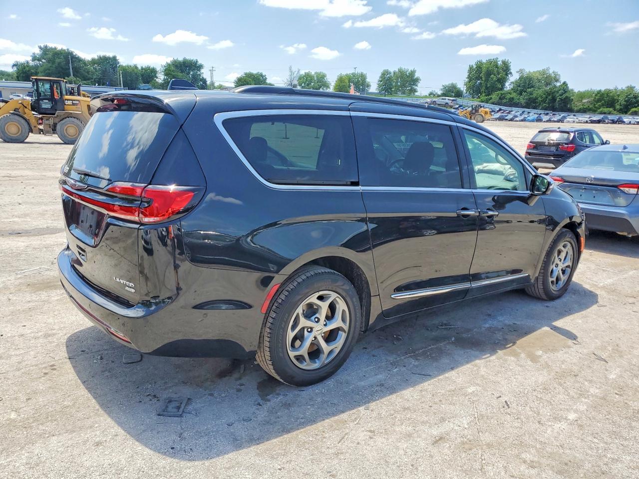 2022 CHRYSLER PACIFICA