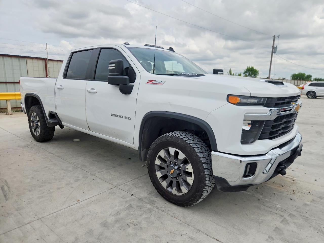 2024 CHEVROLET SILVERADO