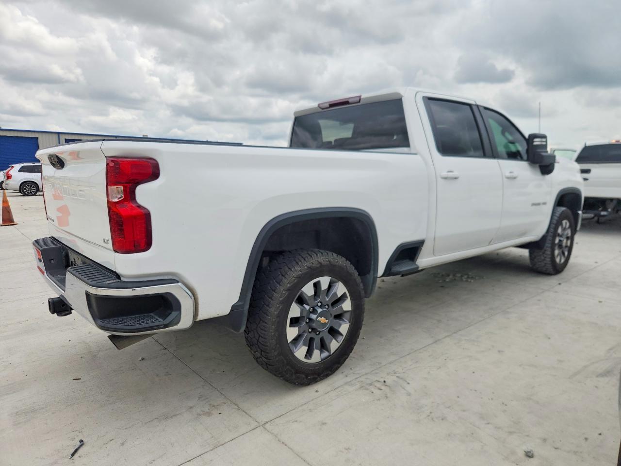 2024 CHEVROLET SILVERADO