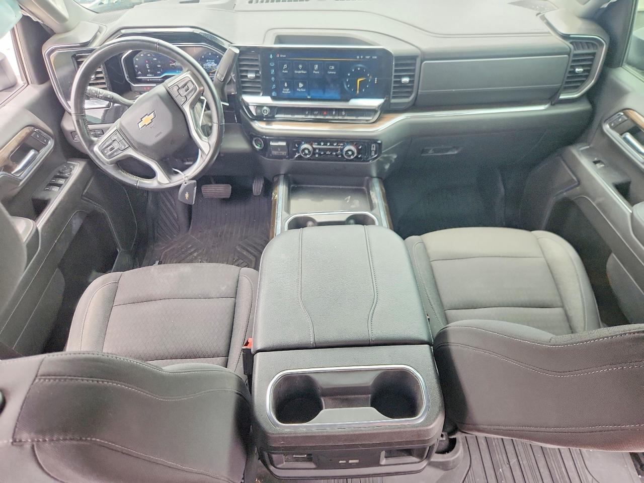 2024 CHEVROLET SILVERADO