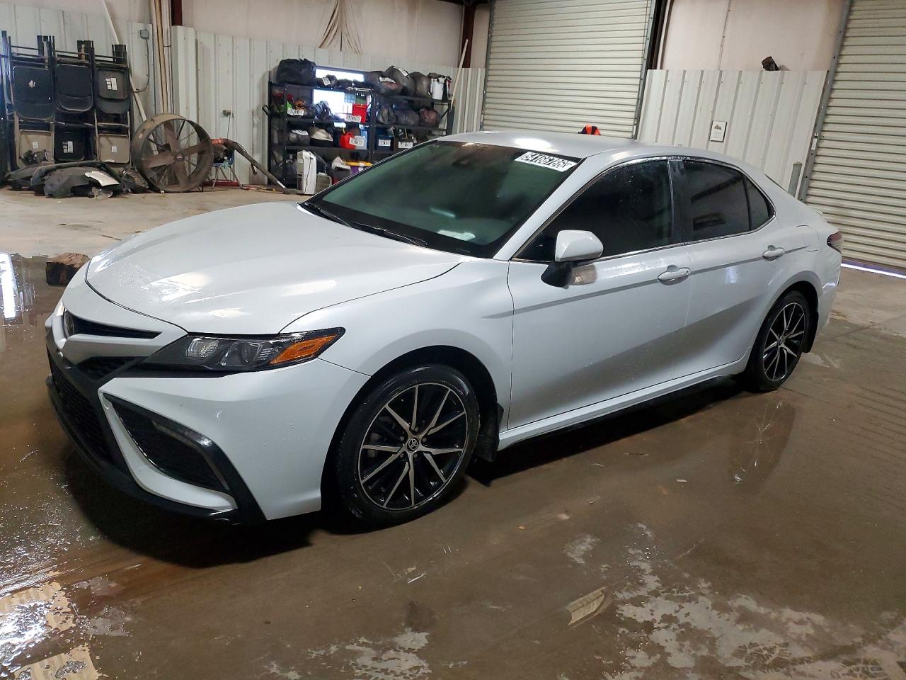 2024 TOYOTA CAMRY