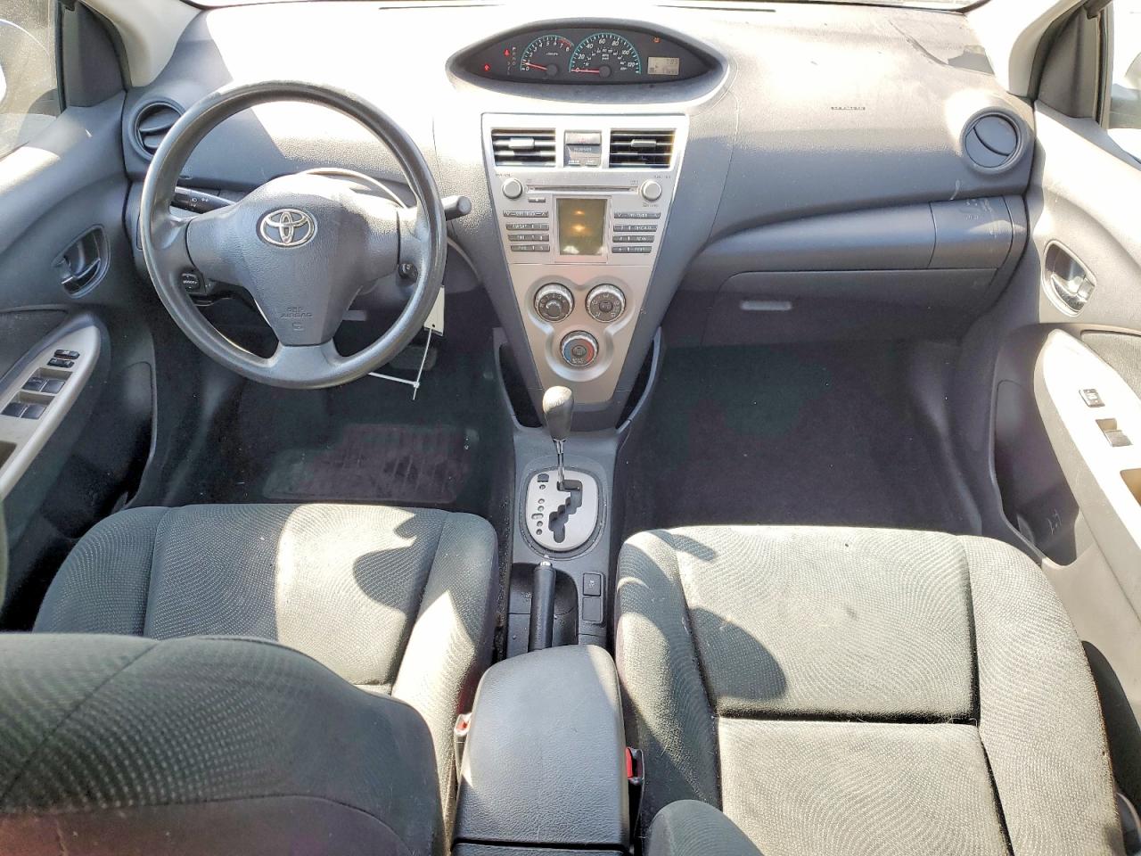 2010 TOYOTA YARIS
