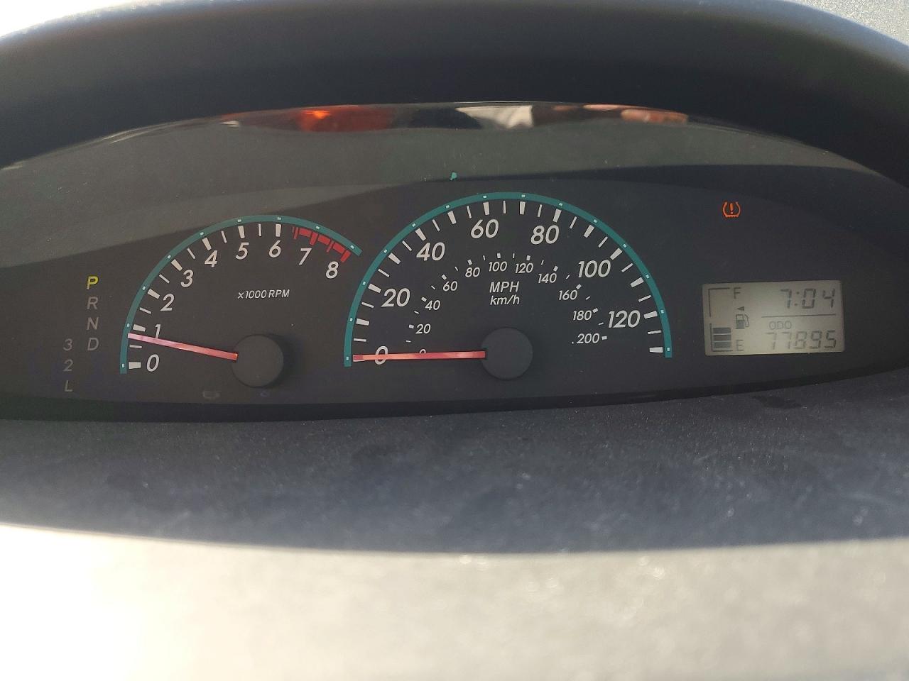 2010 TOYOTA YARIS